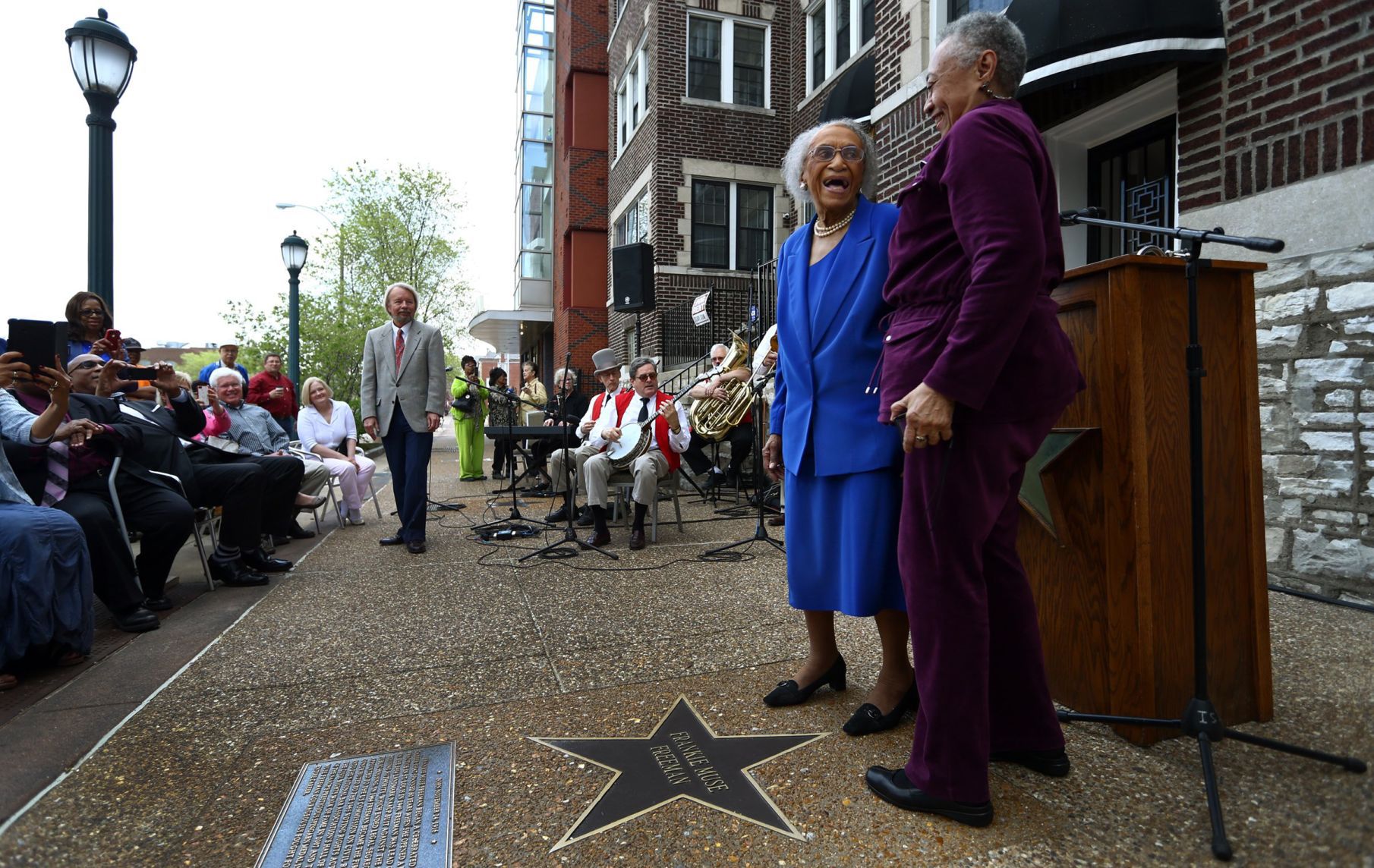 Frankie Freeman gets star on Walk of Fame